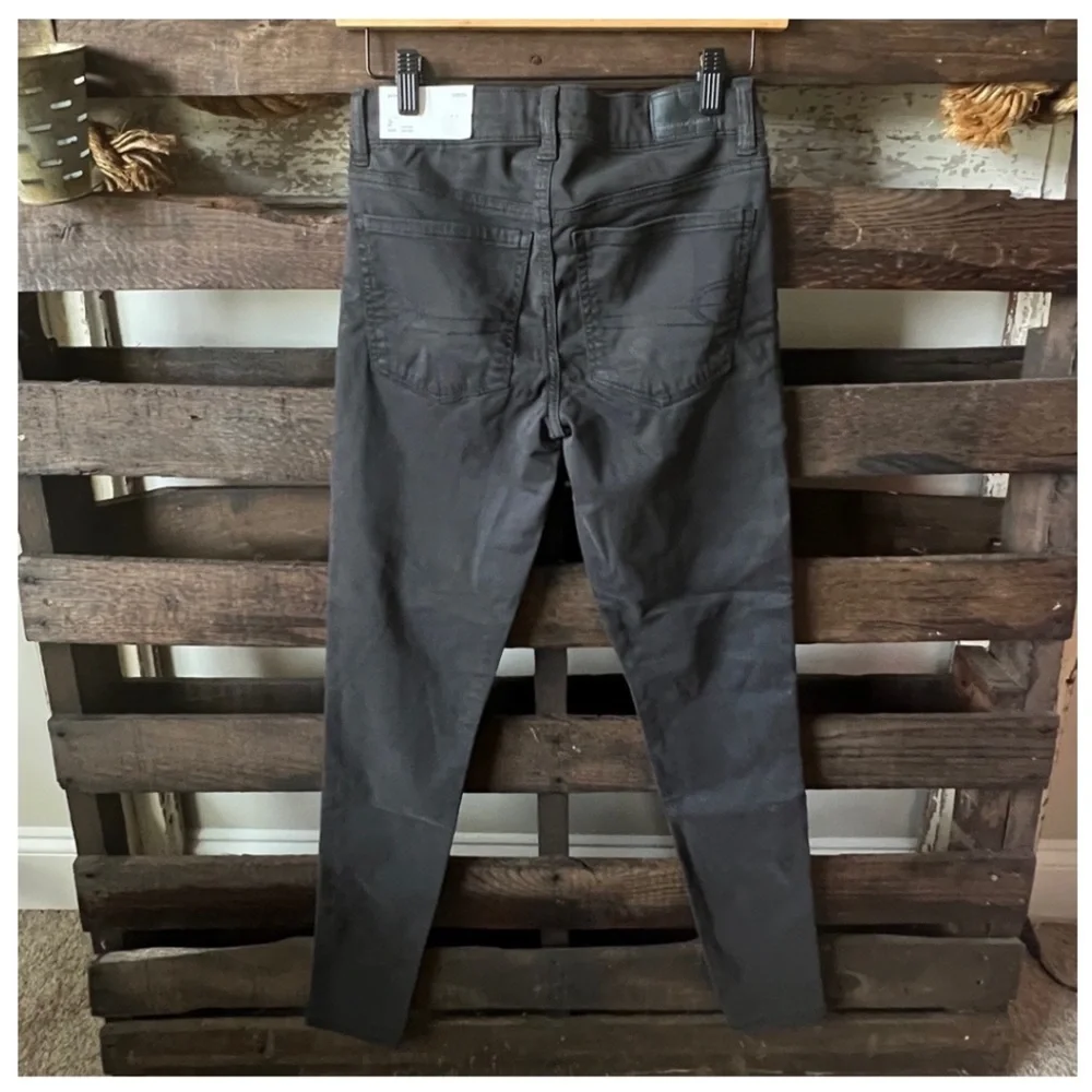 🟠NWT AMERICAN EAGLE Stretch Jegging Jean in BLACK Sz 2